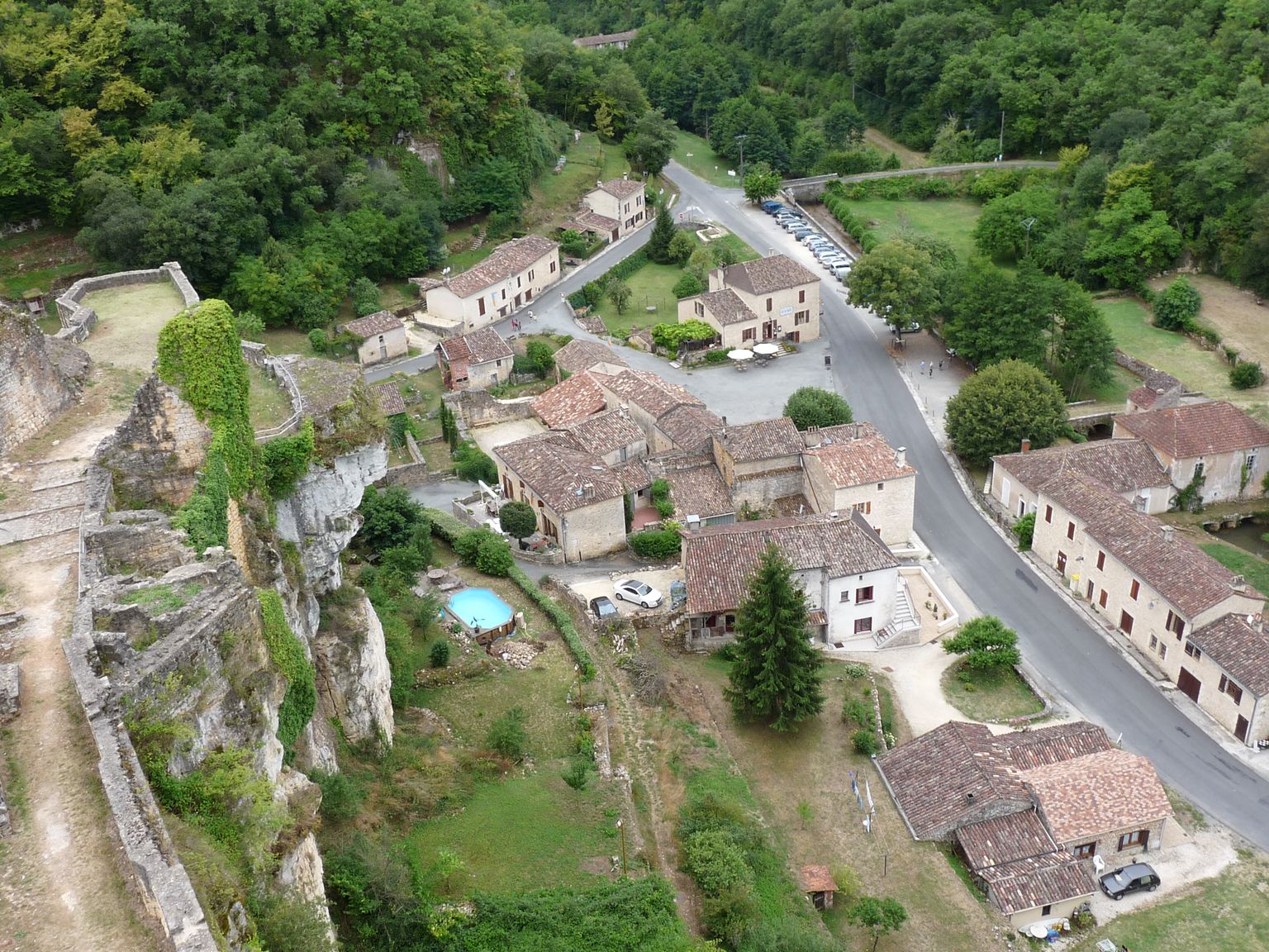 chateau-de-gavaudun-3