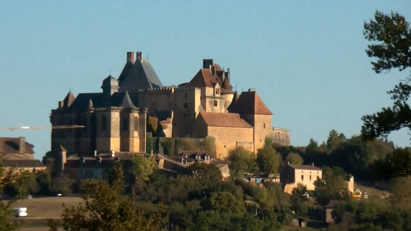 chateau_biron_02